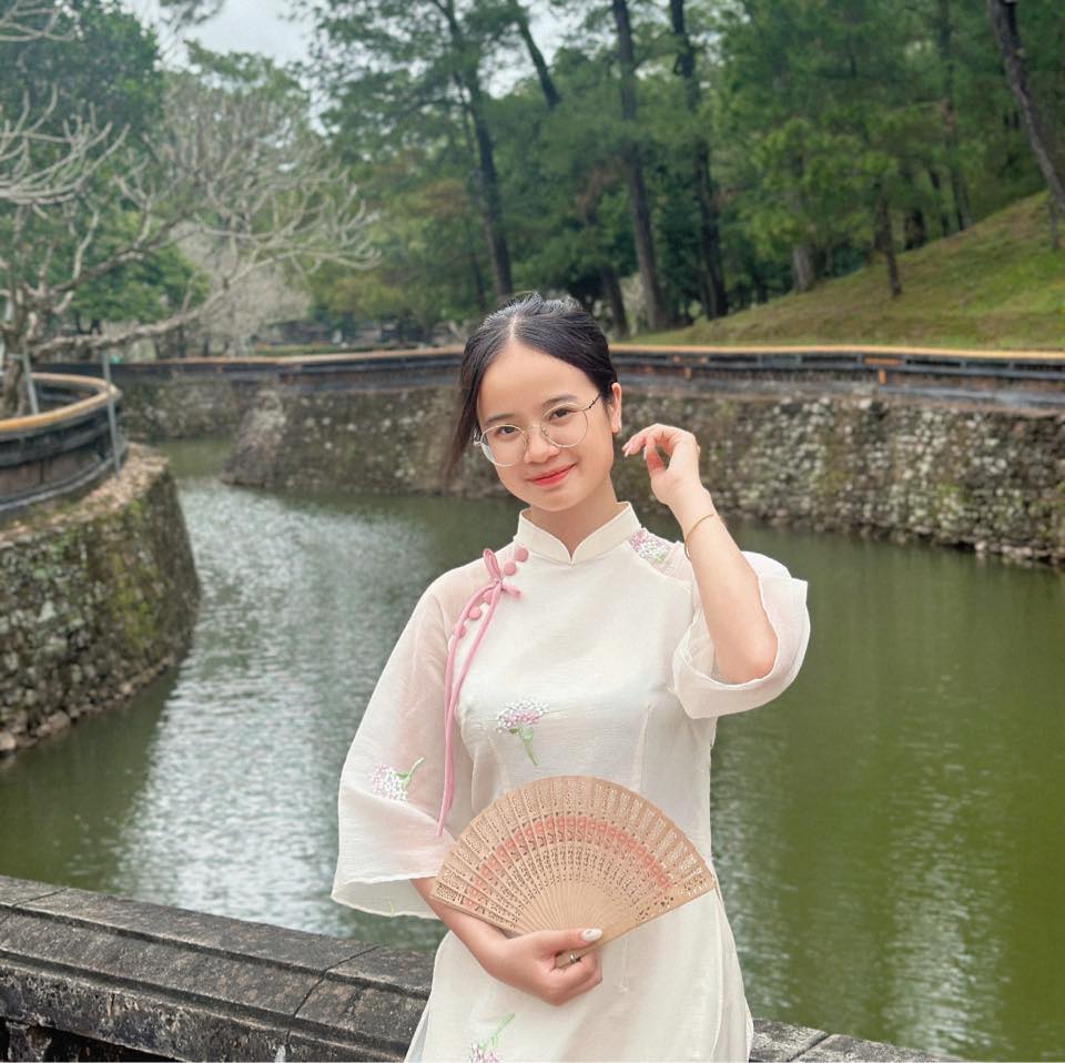 Mai Linh Profile Image